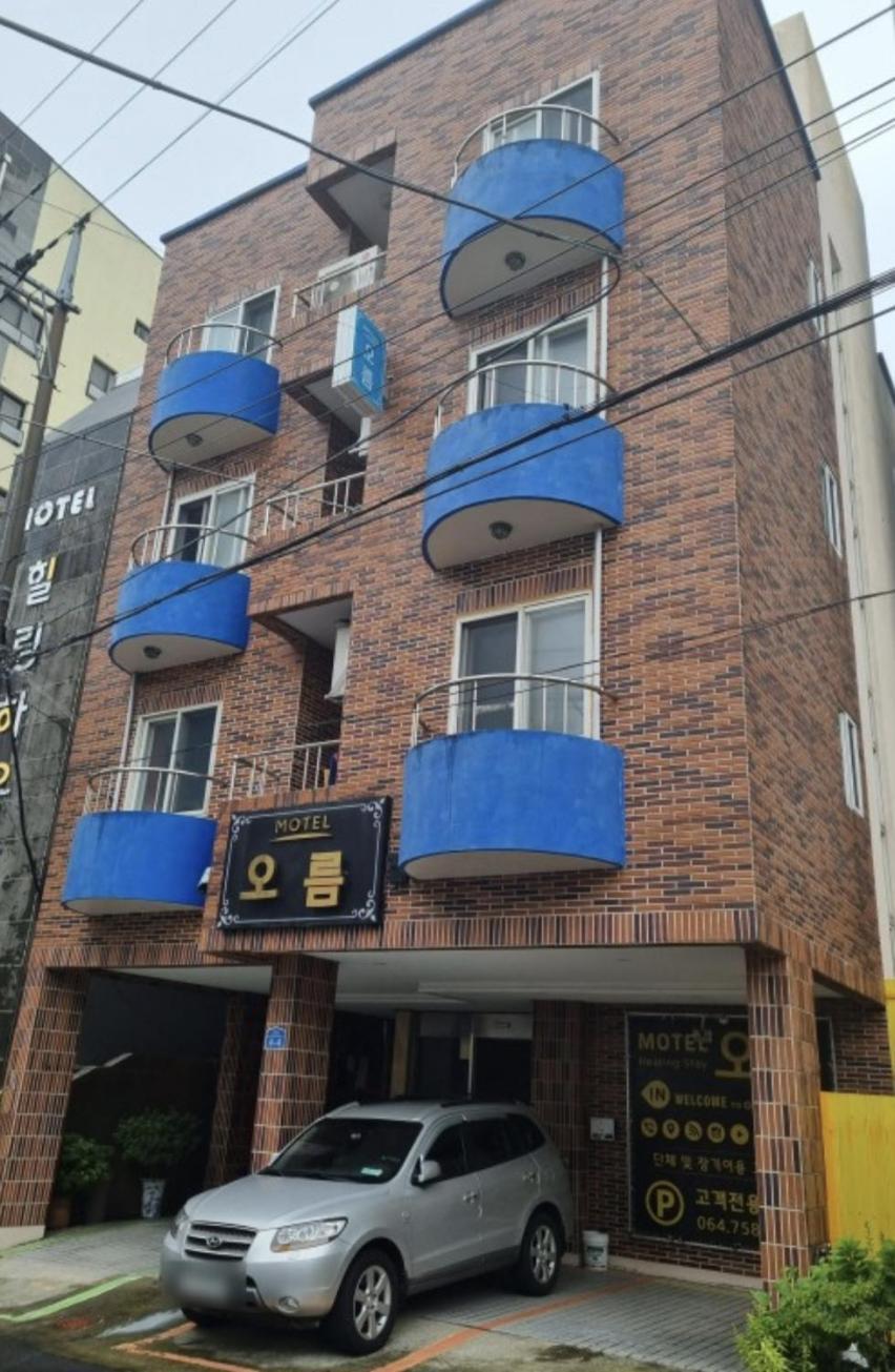 Oreum Motel Jeju Extérieur photo